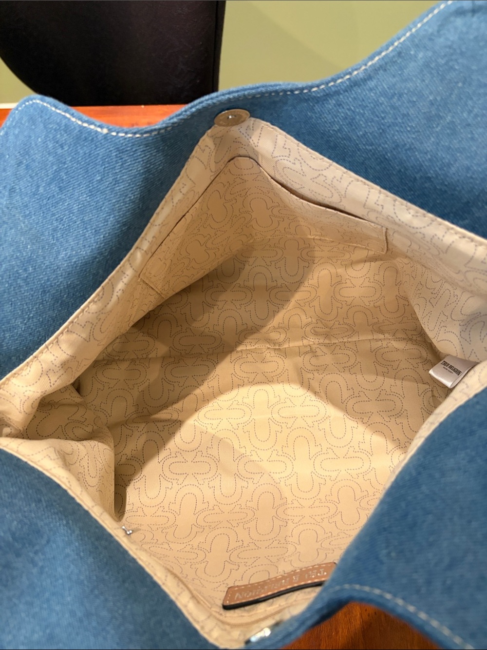 True Religion Denim Tote with embroidered pockets with zips - Picture 5 of 14